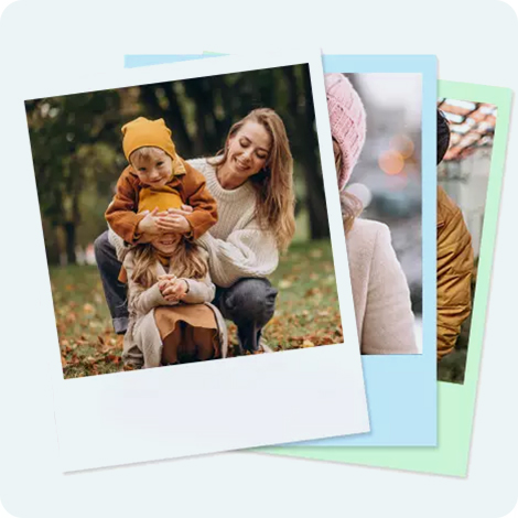 Stapel Retroabzüge mit Kind als Pirat verkleidet